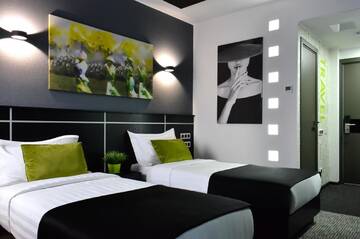 Двухместный номер с 2 отдельными кроватями в Отеле Art Hotel Bishkek